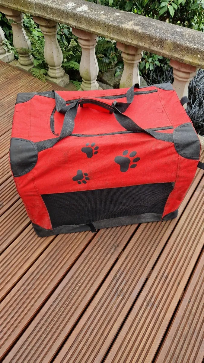Dog travel box - Image 1