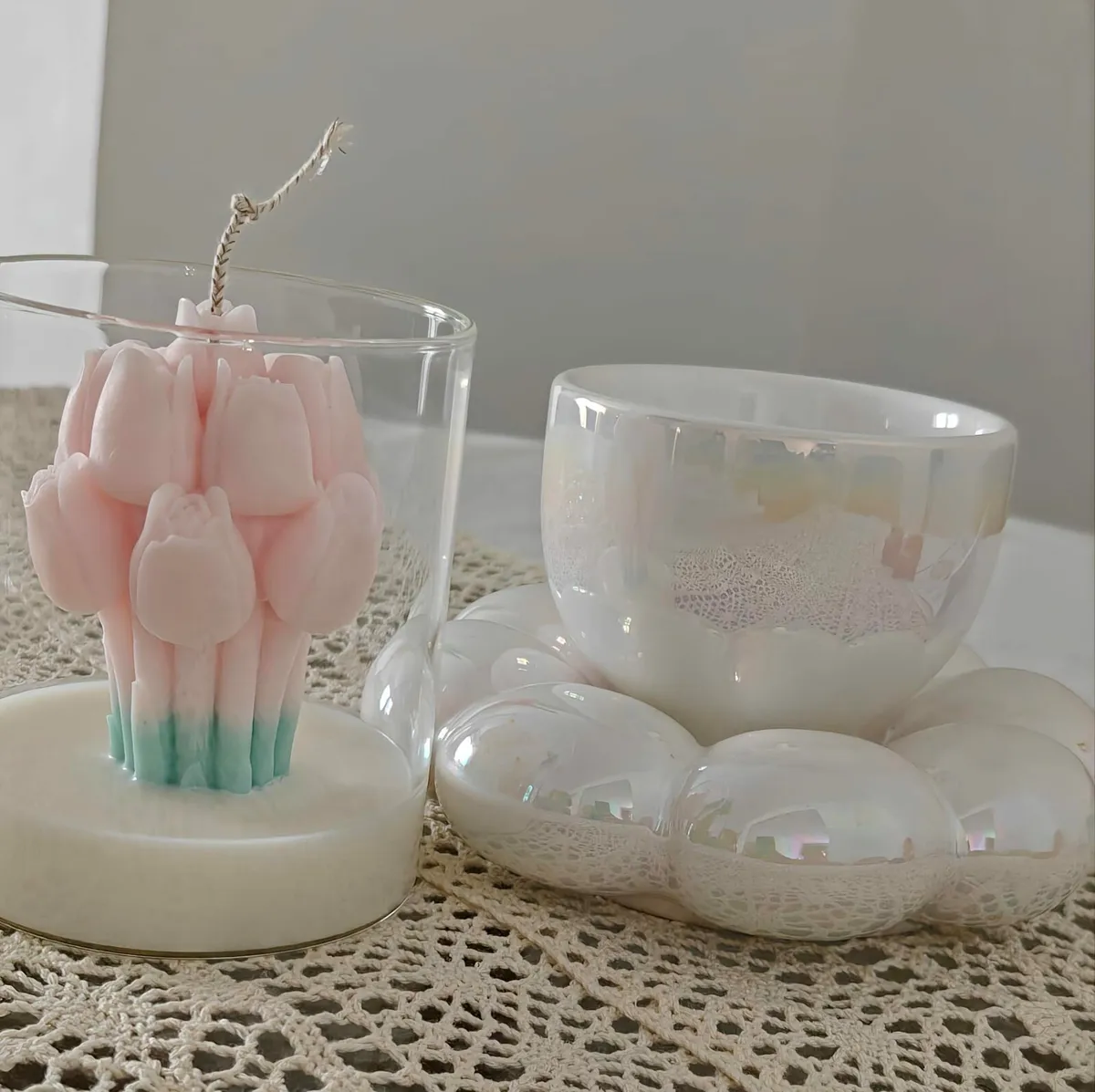 Tulip soy wax fragranced candle - Image 3