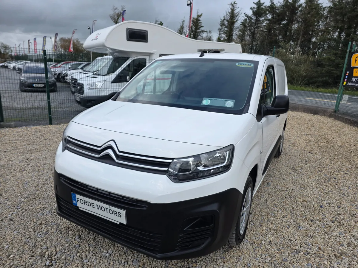 Citroen Berlingo 2021 - Image 2