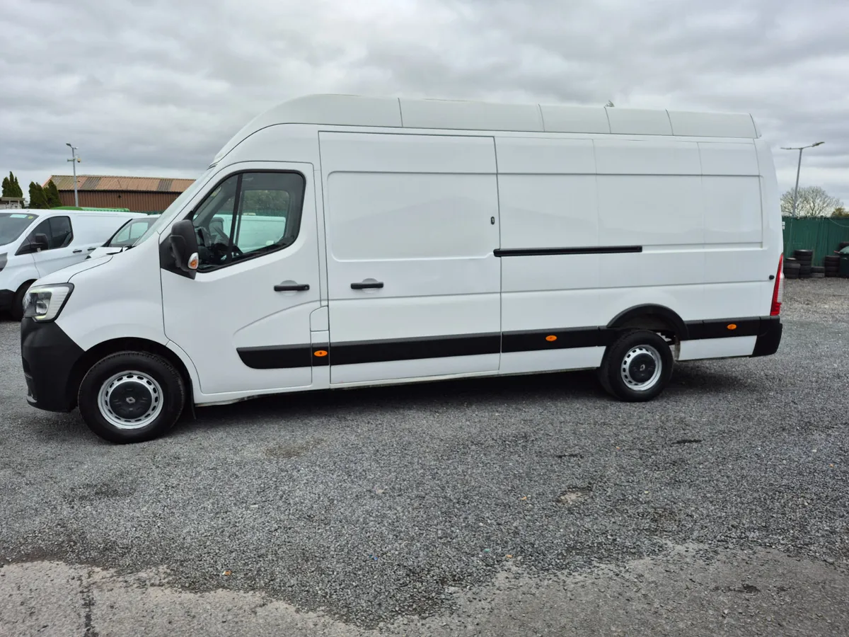 RENAULT MASTER BUSINESS INCLUDES VAT - Image 4