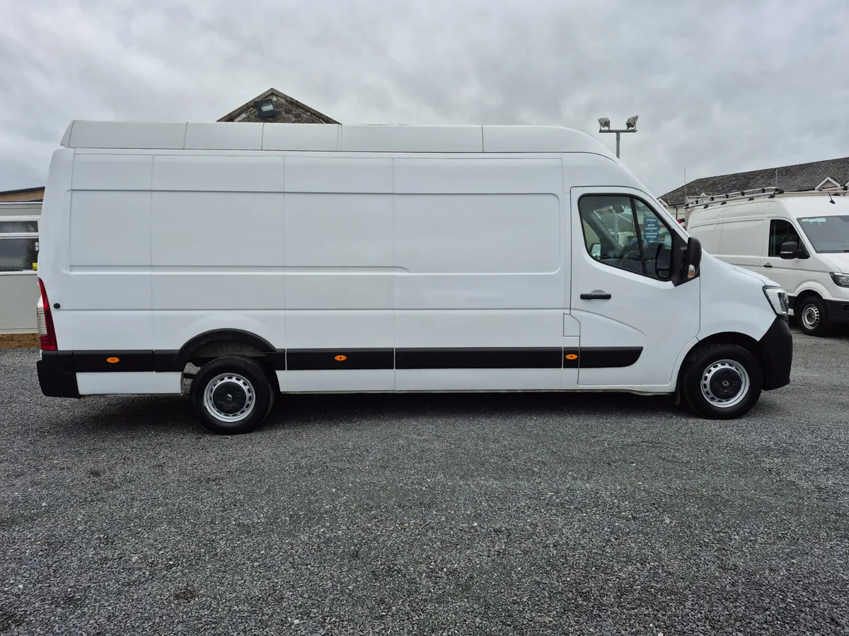 RENAULT MASTER BUSINESS INCLUDES VAT - Image 3