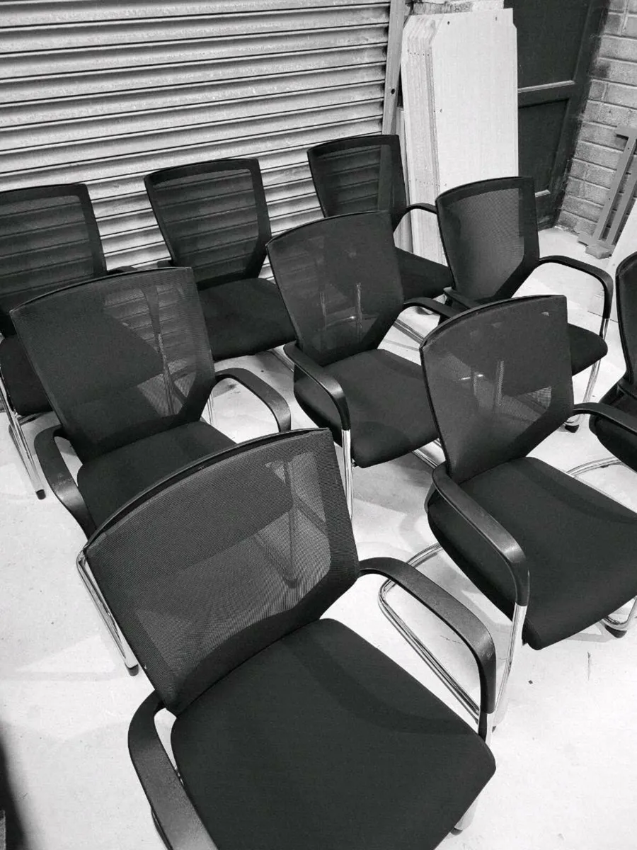 30+ Superb Quality Sidiz Multi Purpose Chairs. - Image 4