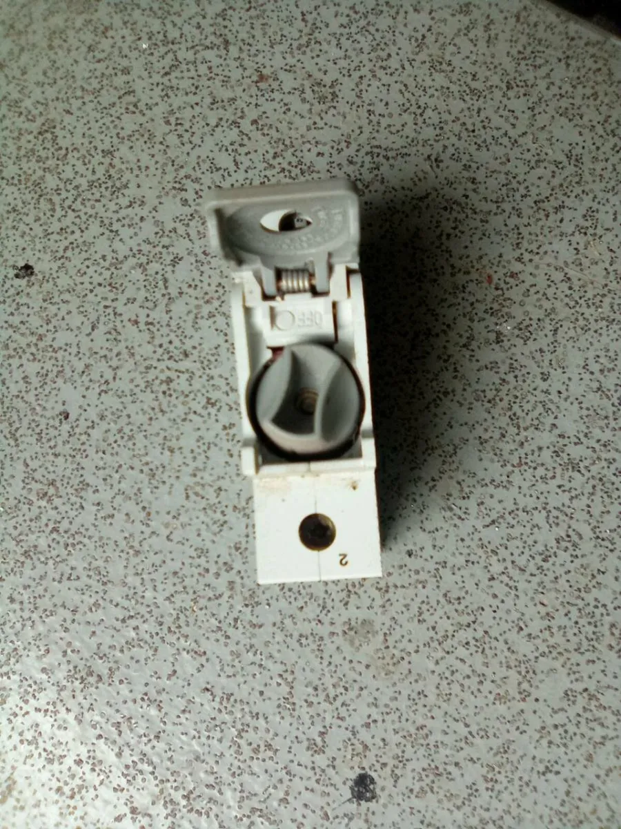 63. AMP.  SWITCH. FUSE.  NEW - Image 2