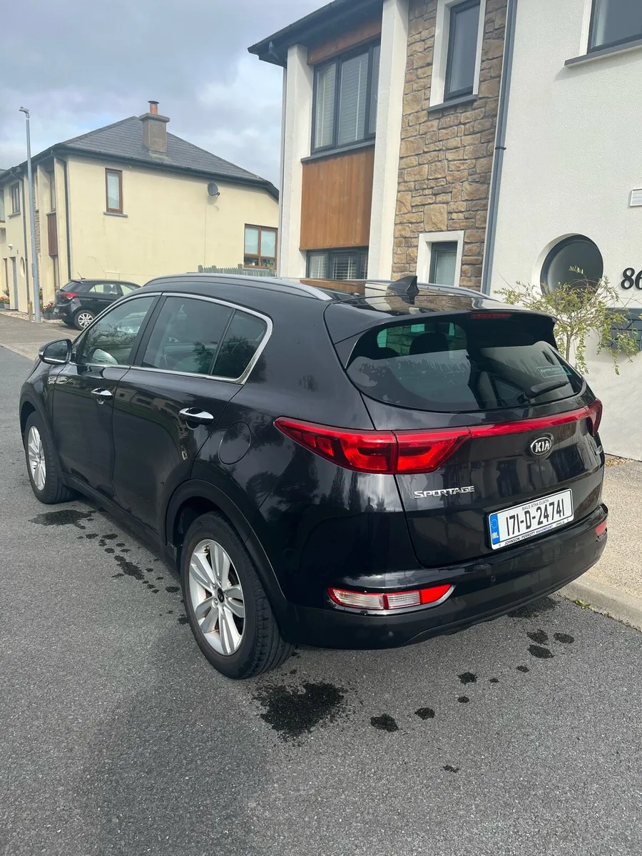Kia Sportage 1.7 Platinum - Image 4