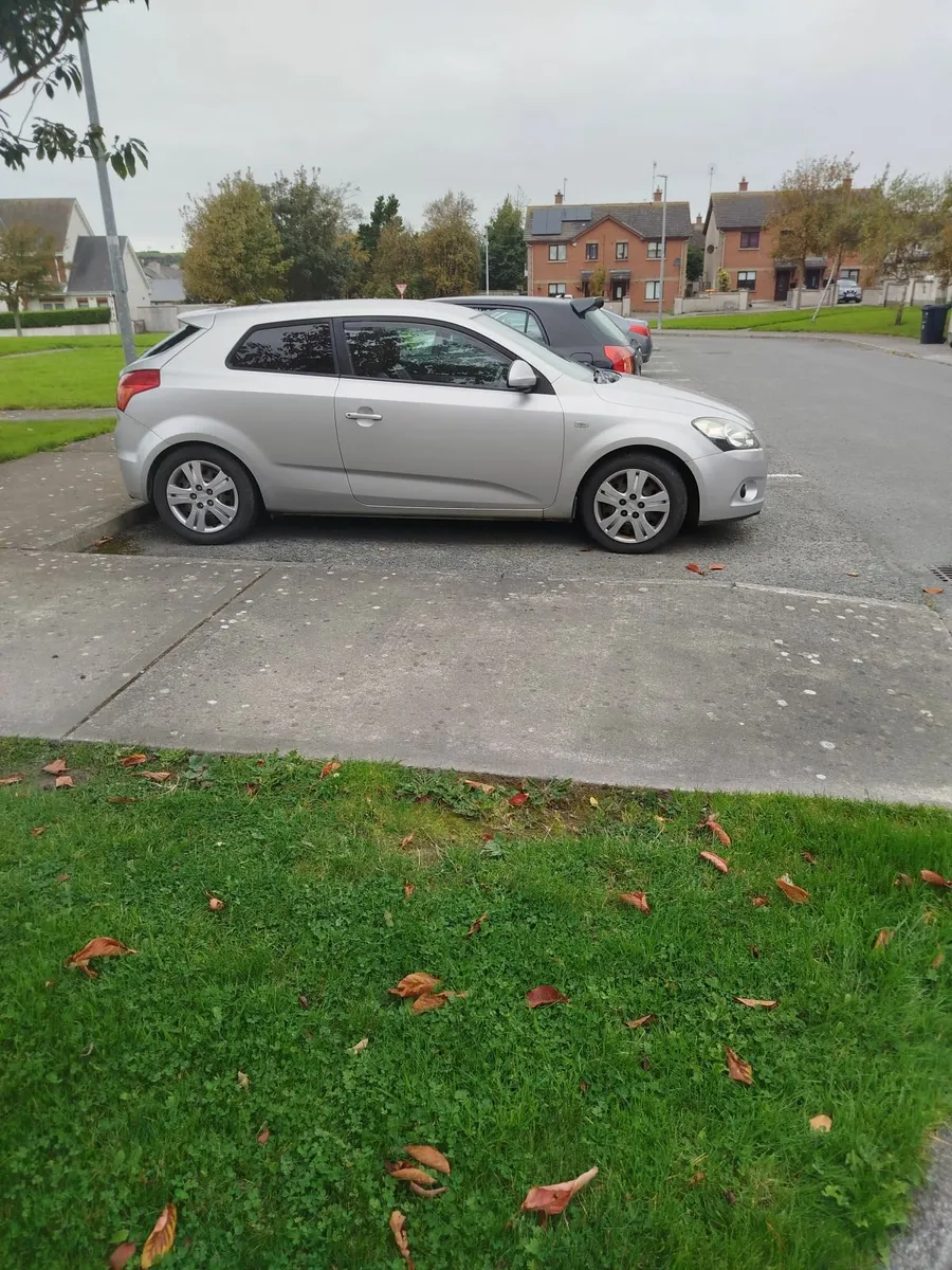 Kia Ceed 2008 - Image 2
