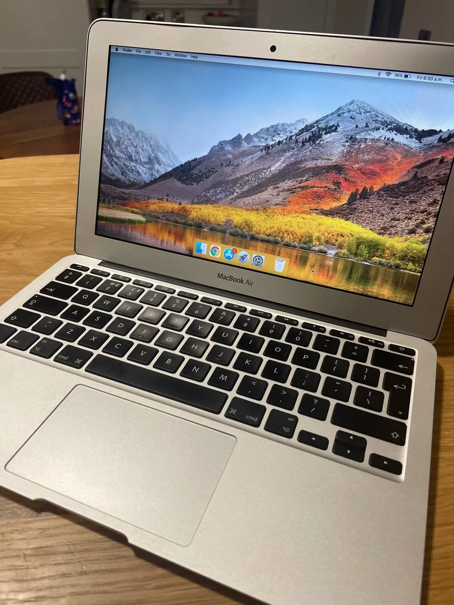 MacBook Air - Image 1