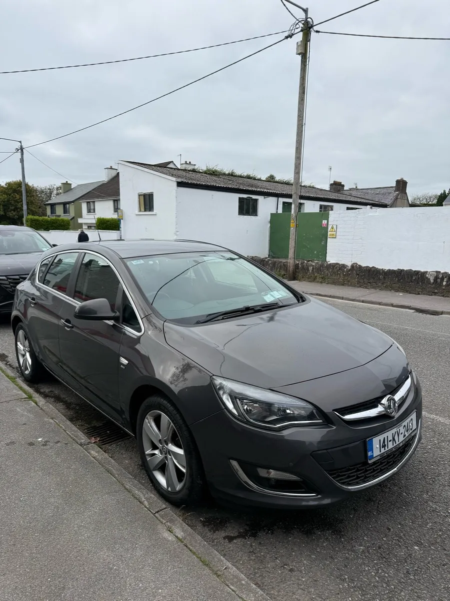 Vauxhall Astra 2014 - Image 1