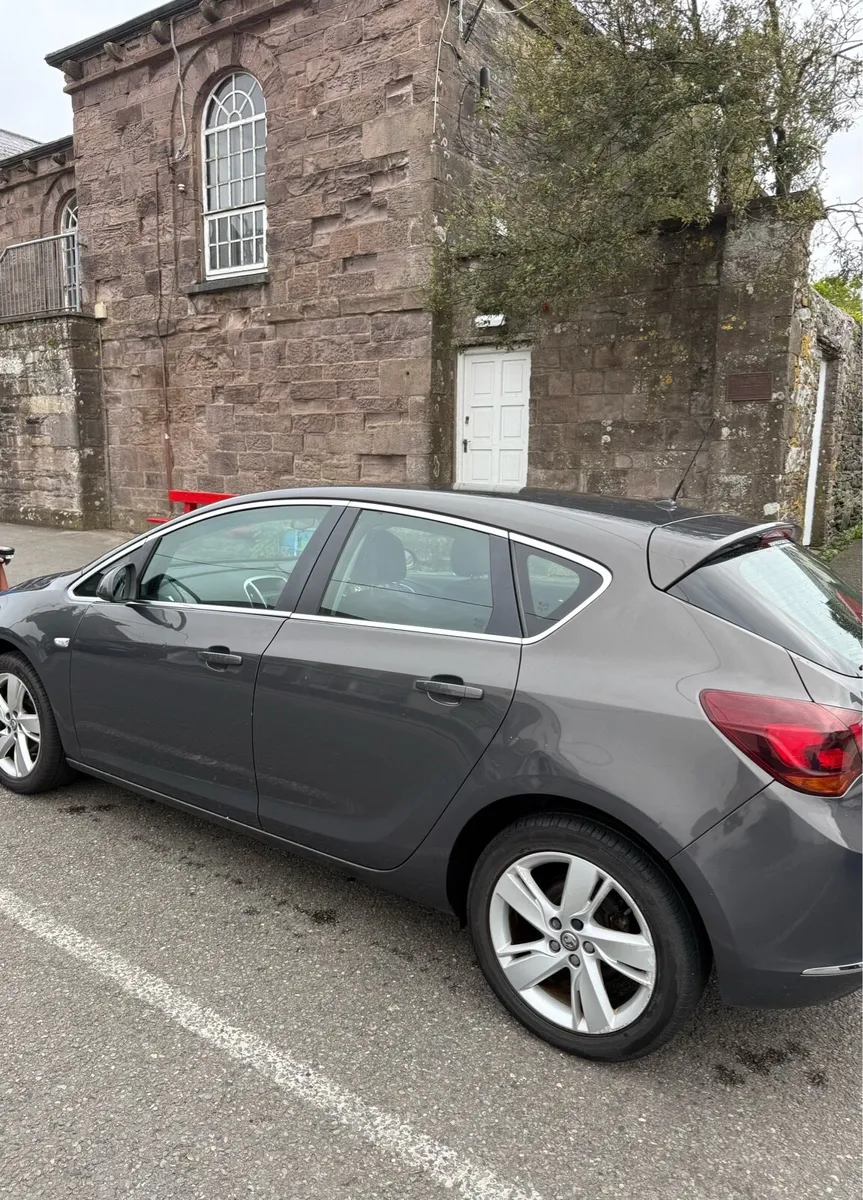Vauxhall Astra 2014 - Image 4