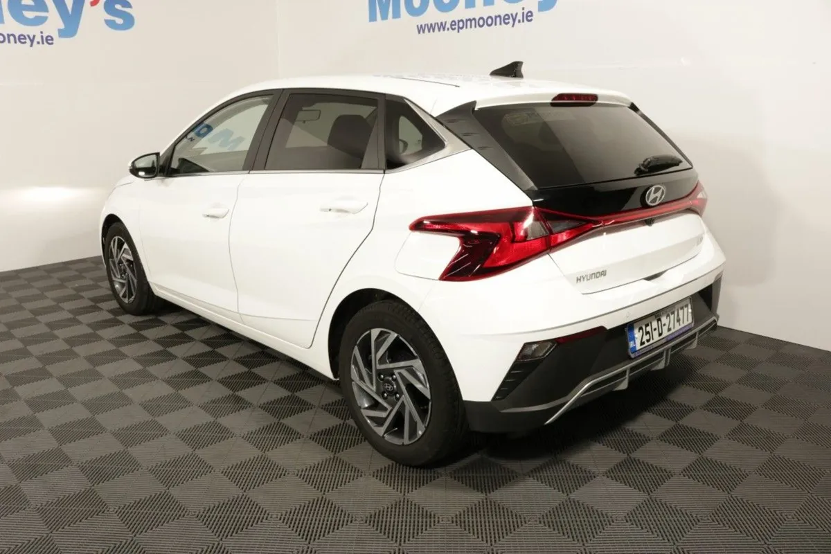 Hyundai i20 Deluxe Plus 1.2l Petrol Hatchback - Image 4