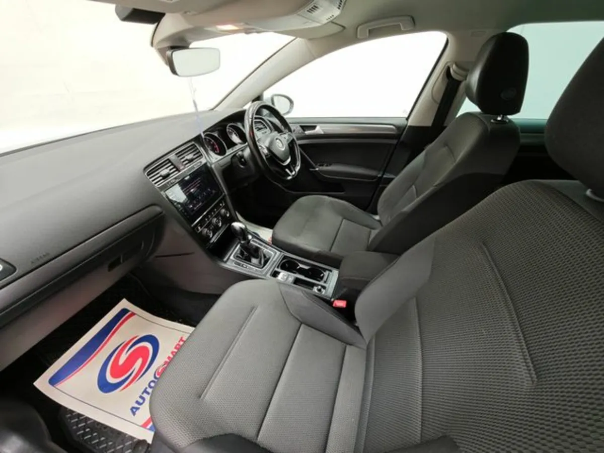 Volkswagen Golf 1.2 TSI Automatic, Reversing camer - Image 4
