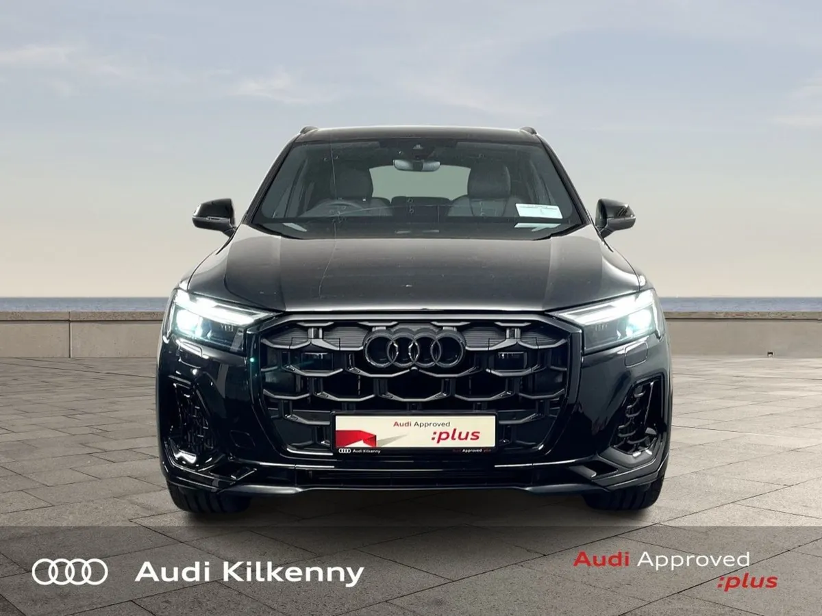 Audi Q8 55 Tfsi E Q S Line - Image 2