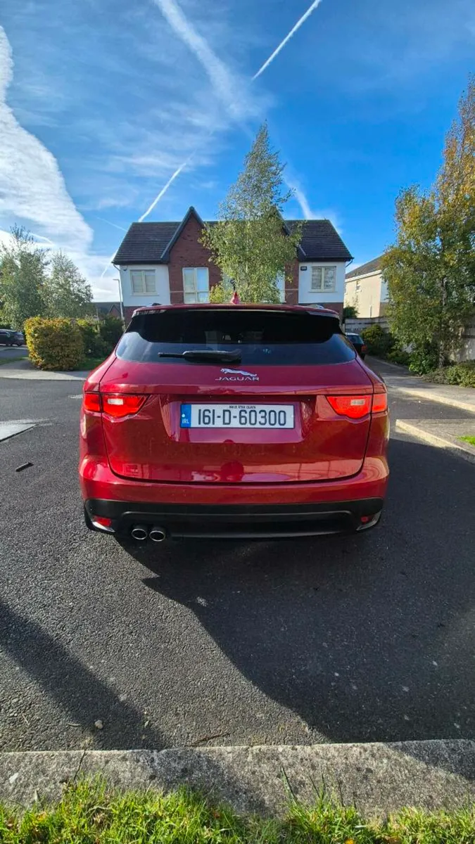 Jaguar F-pace - Image 2