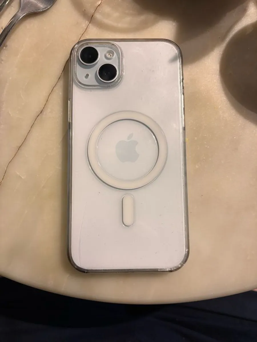 iPhone 15 Plus - Image 2