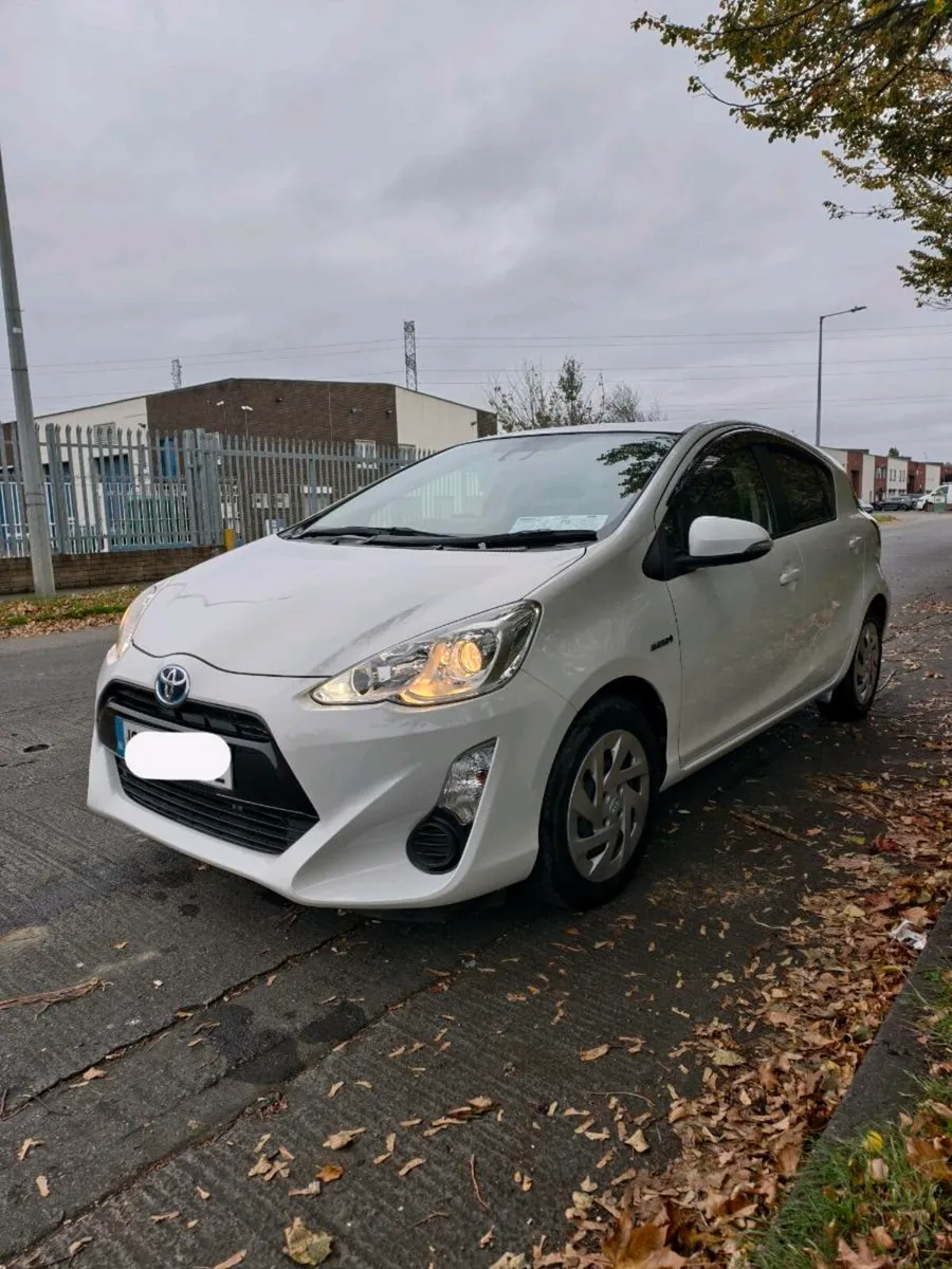 Automatic Hybrid Toyota Aqua 60k miles NCT 05/26 - Image 3