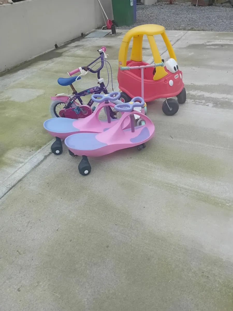 Toys - Image 1