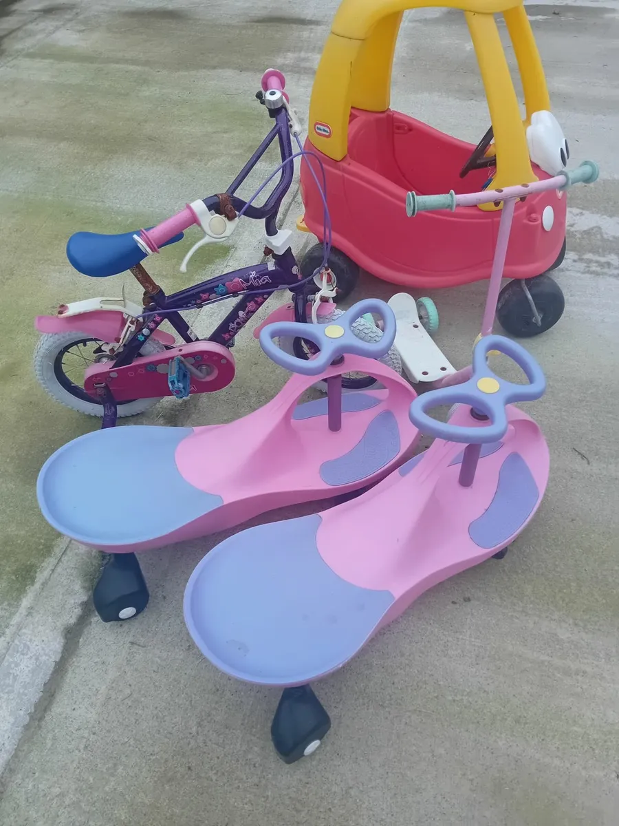Toys - Image 2