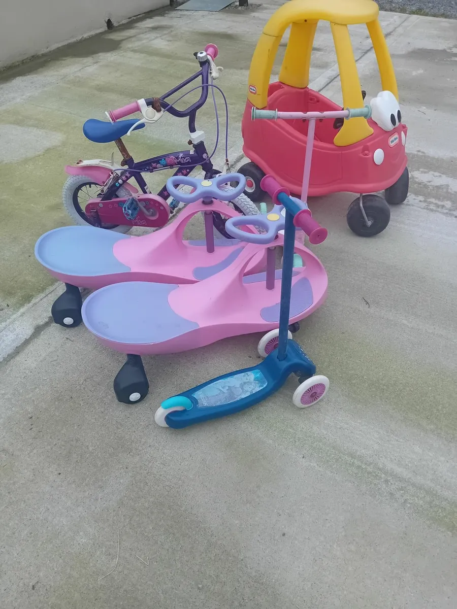 Toys - Image 3