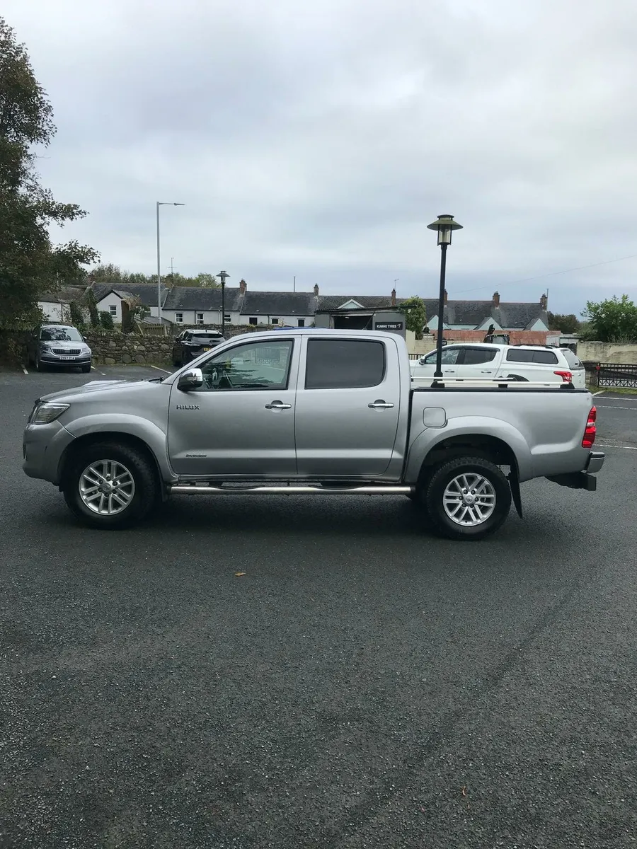 2016 Toyota hilux invincible - Image 2