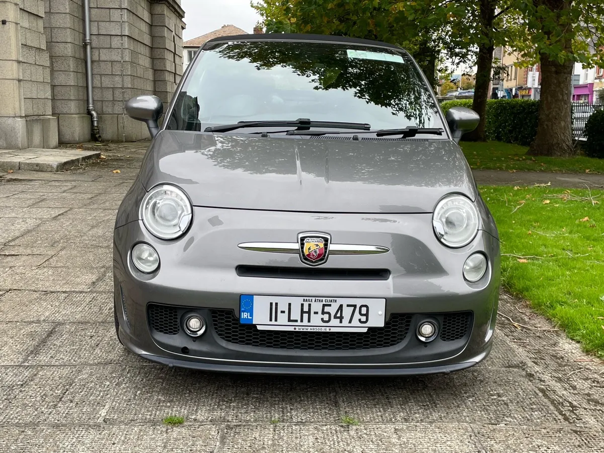 Abarth 500 Convertible Automatic / Dualogic - Image 2