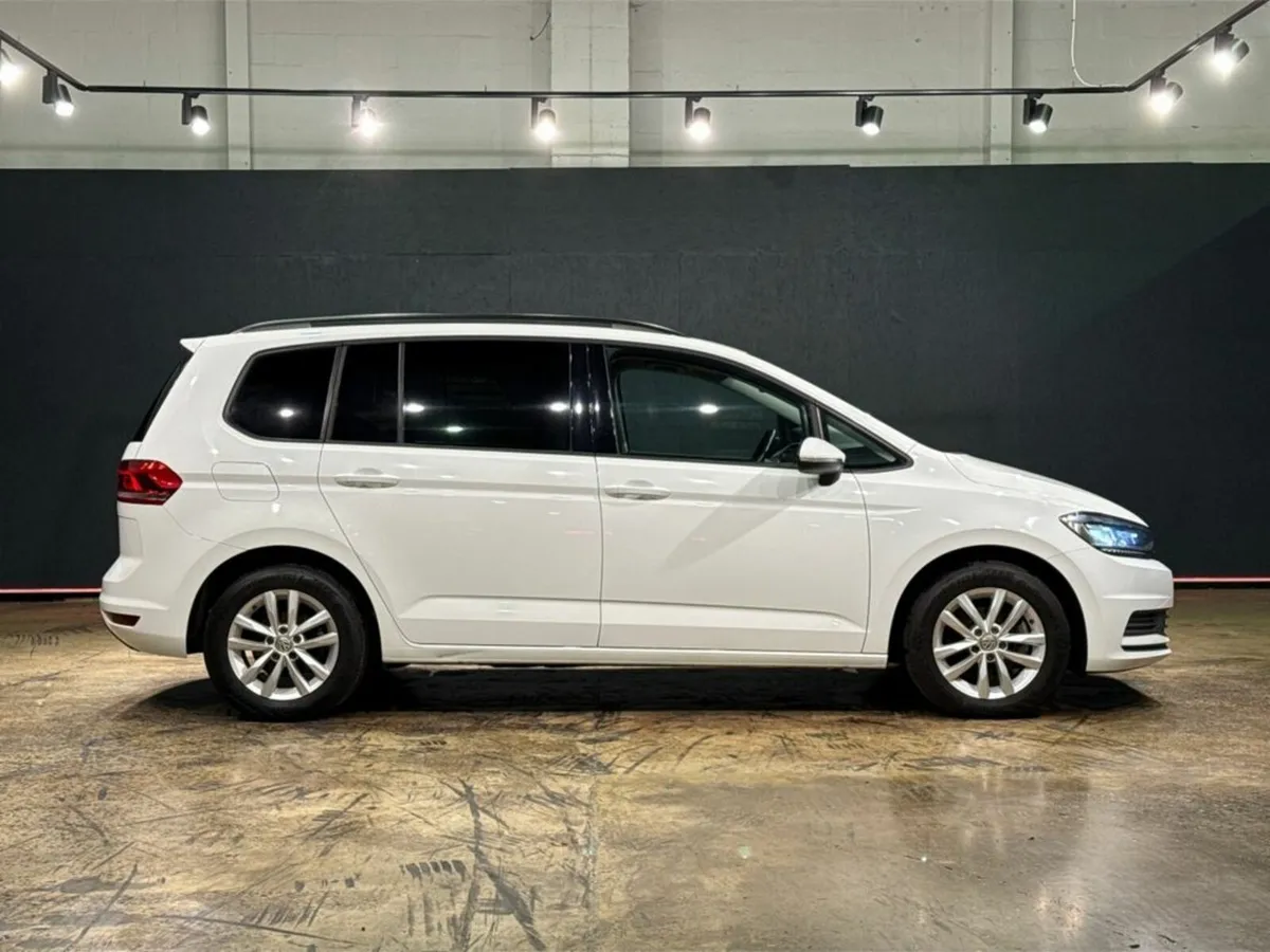 Volkswagen Touran 1.4 PETROL AUTO - 7 SEATER - REV - Image 3