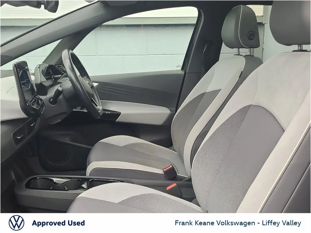 Volkswagen ID.3 58kwh Family 145HP  panoramic Gla - Image 4