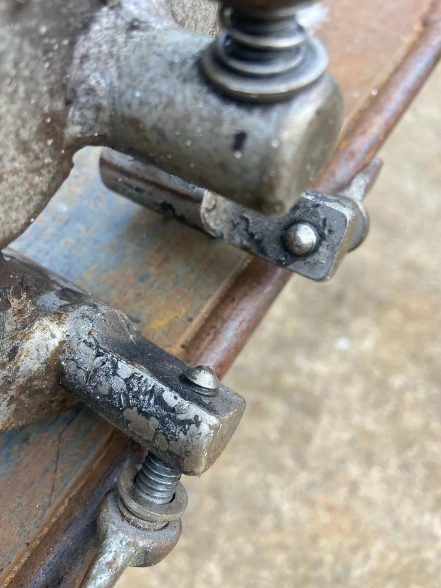 Pipe clamp 2 inch - Image 2