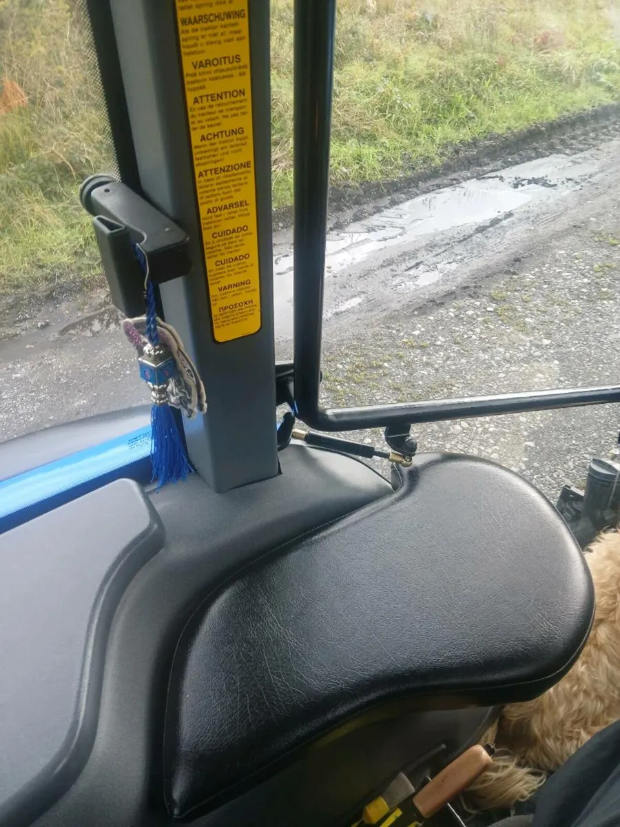 New Holland TS seat - Image 2