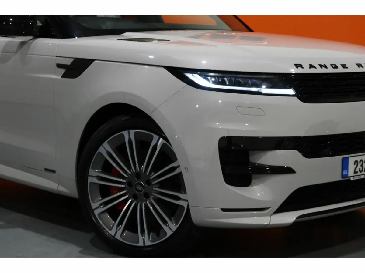 Land Rover Range Rover Sport AUTOBIOGRAPHY - Image 2