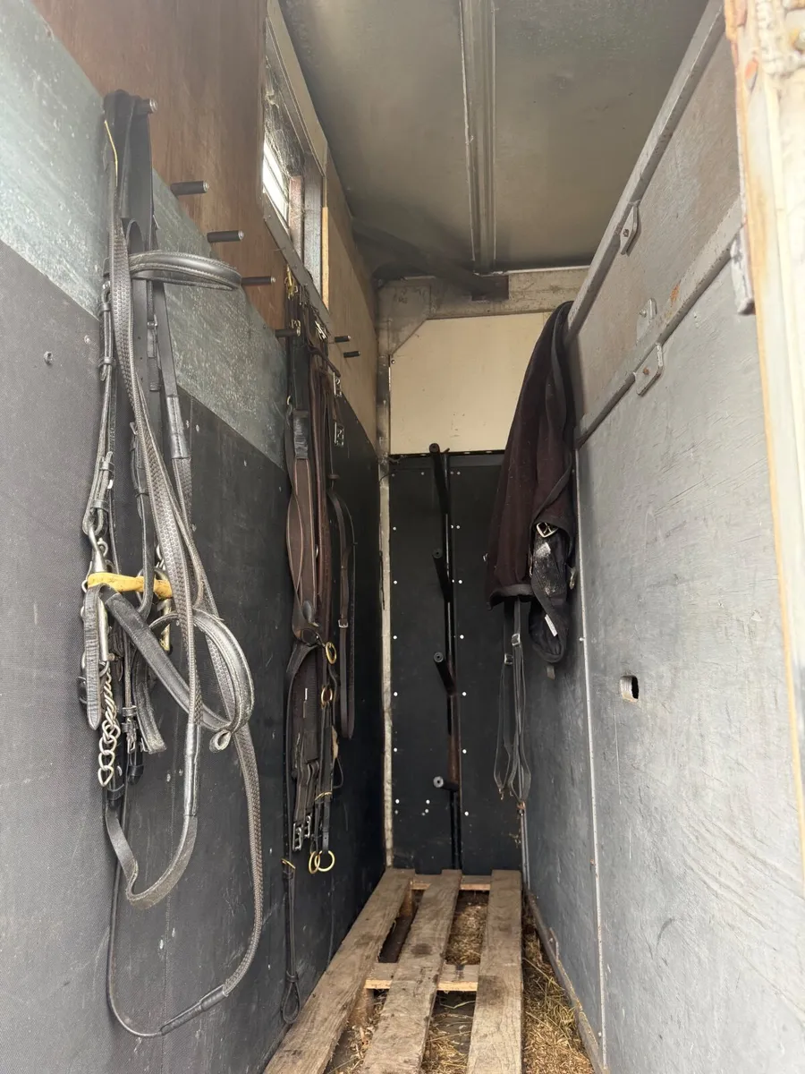 Horse lorry - Image 4