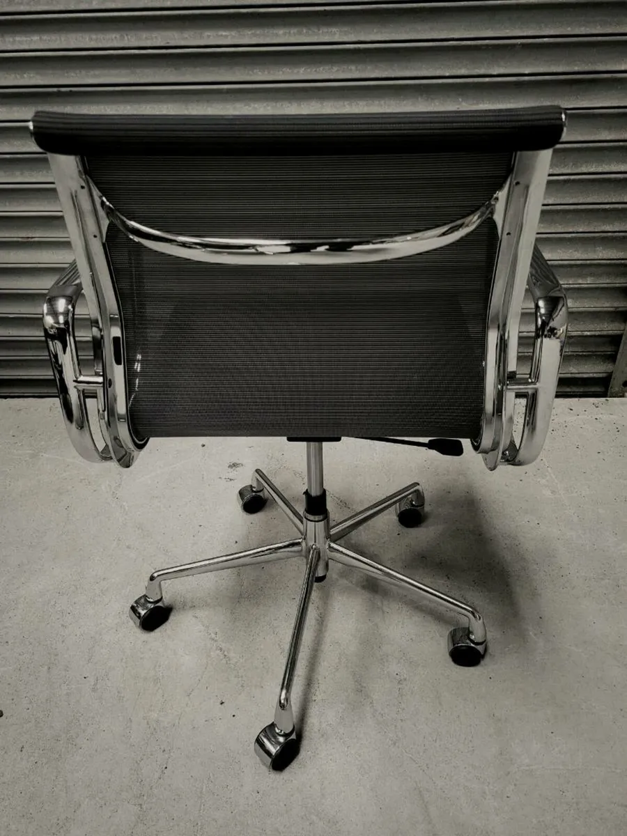 Excellent Quality Boardroom/Meeting Room Chairs - Image 3