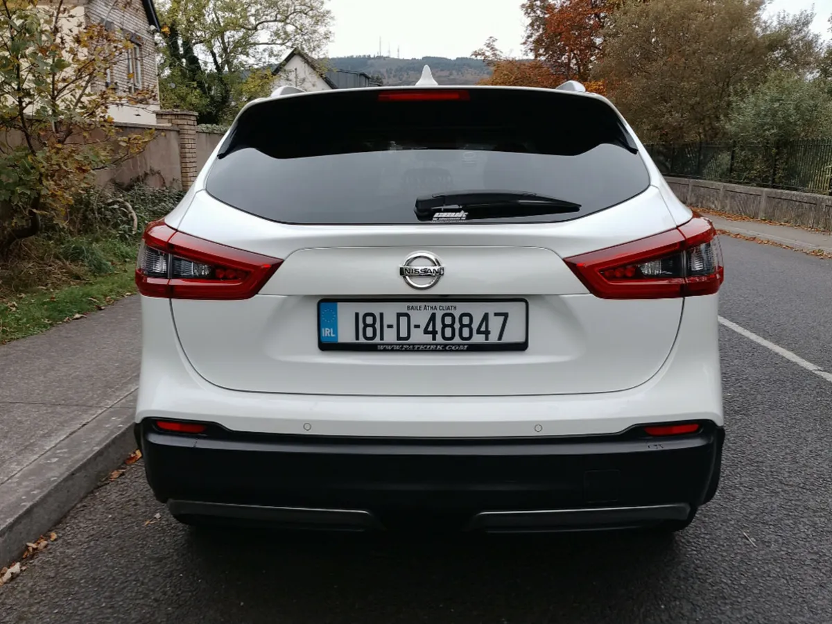 Nissan Qashqai 1.5 DCI N-connecta 5DR - Image 4