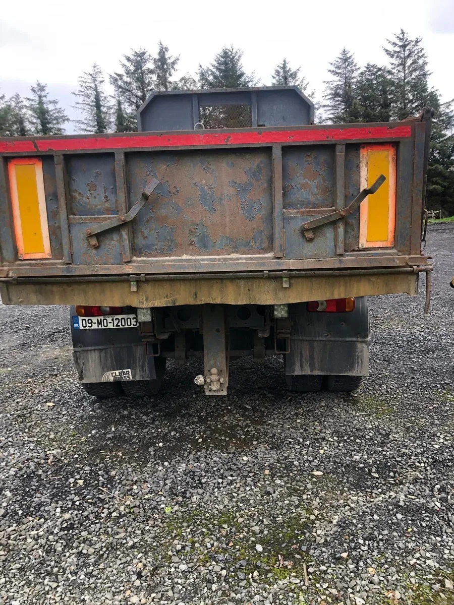 Daf cf 65 220 18 ton tipper - Image 4