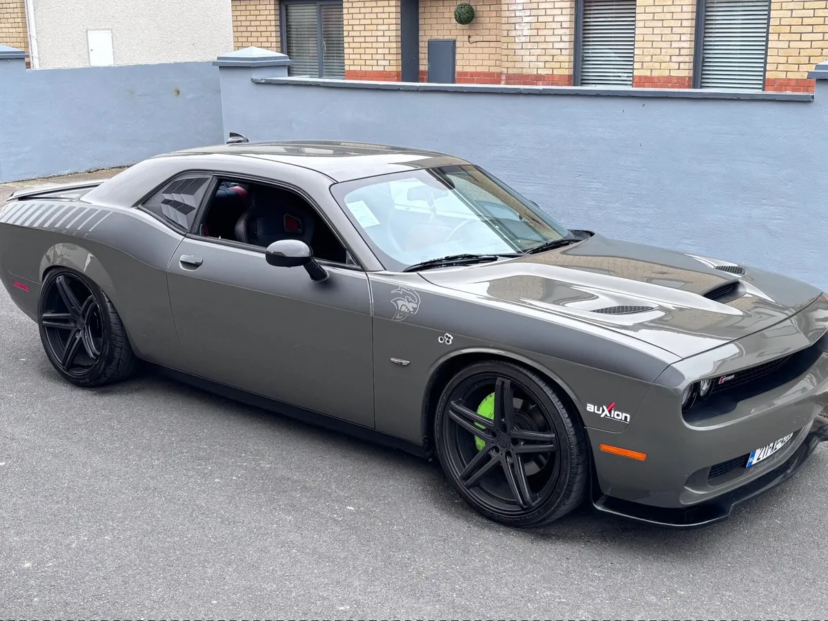 DODGE CHALLENGER SRT 211 - Image 1