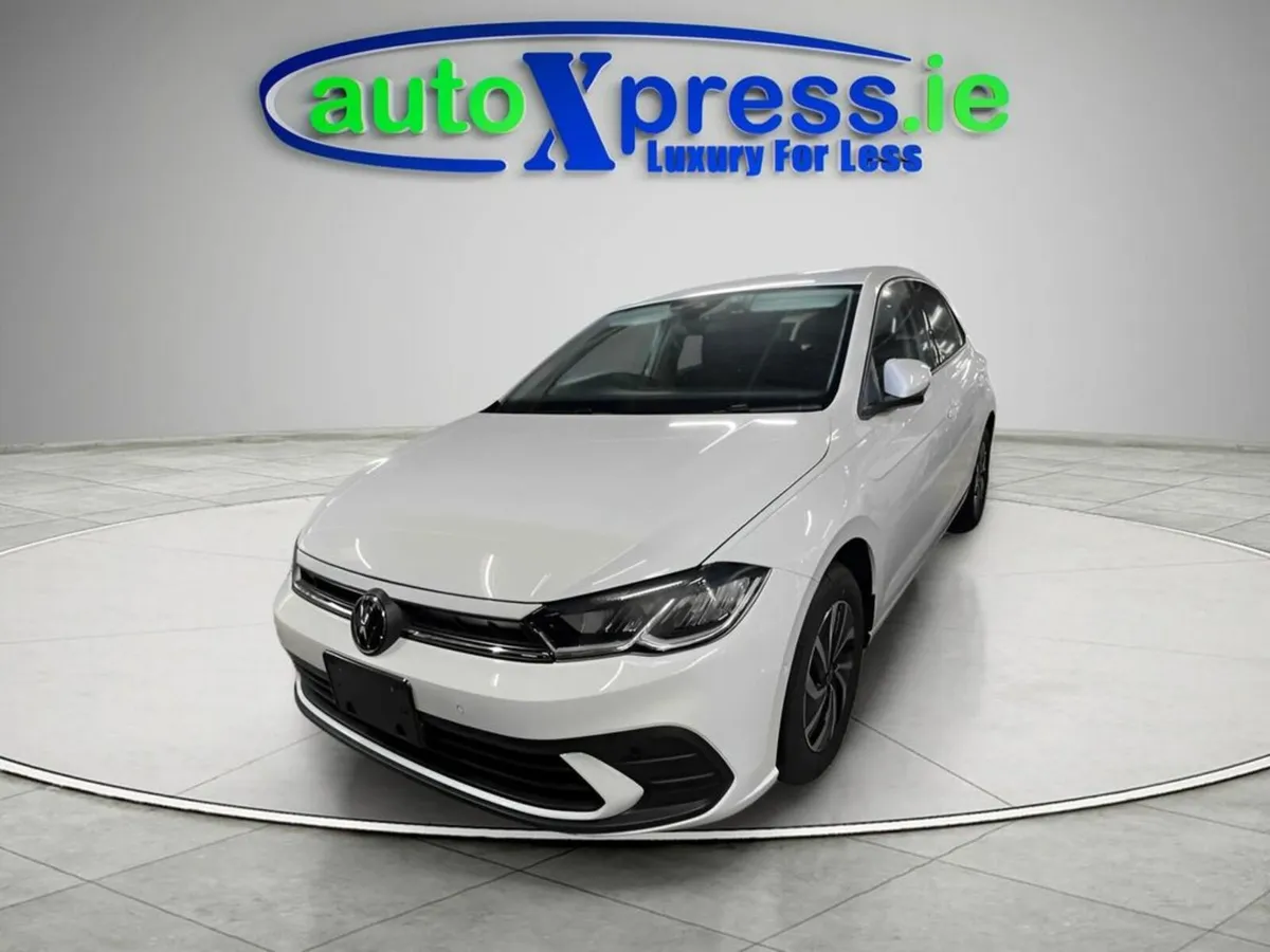 Volkswagen Polo 1.0 TSI Automatic, Reversing camer - Image 3
