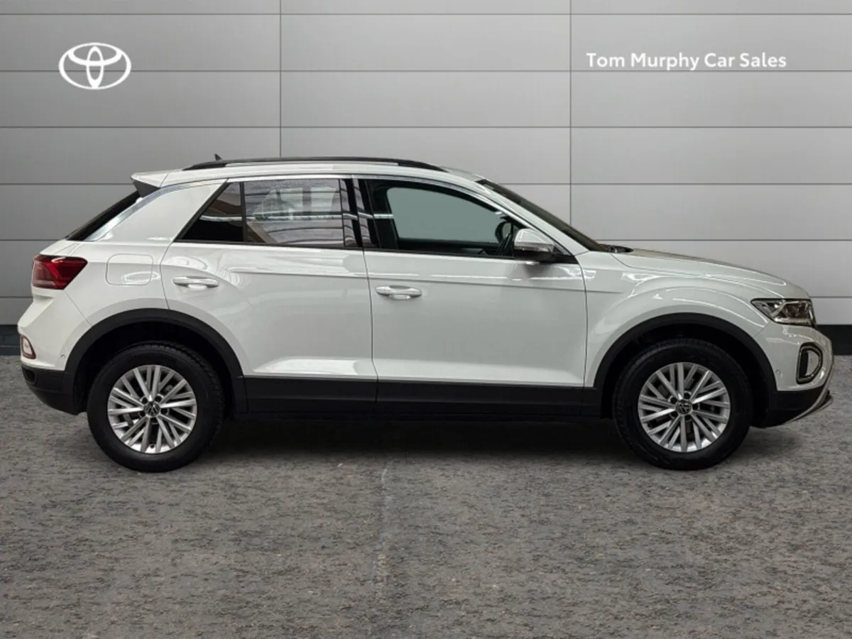 Volkswagen T-Roc LIFE 1.0 TSI MANUAL 6SPEED FWD 1 - Image 3