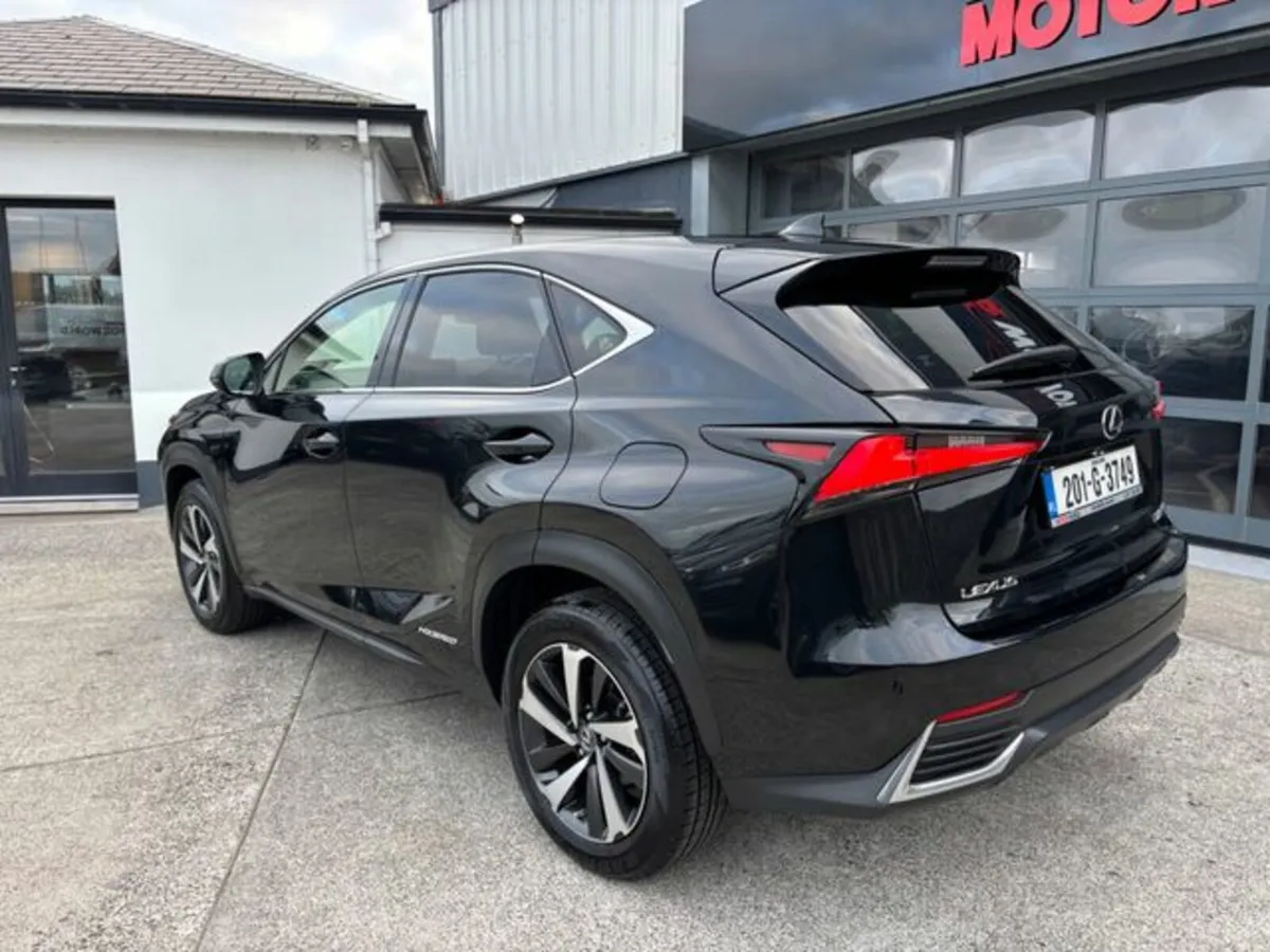 Lexus NX 2.5 300h Premium E-CVT 4WD Euro 6 (s/s) 5 - Image 2