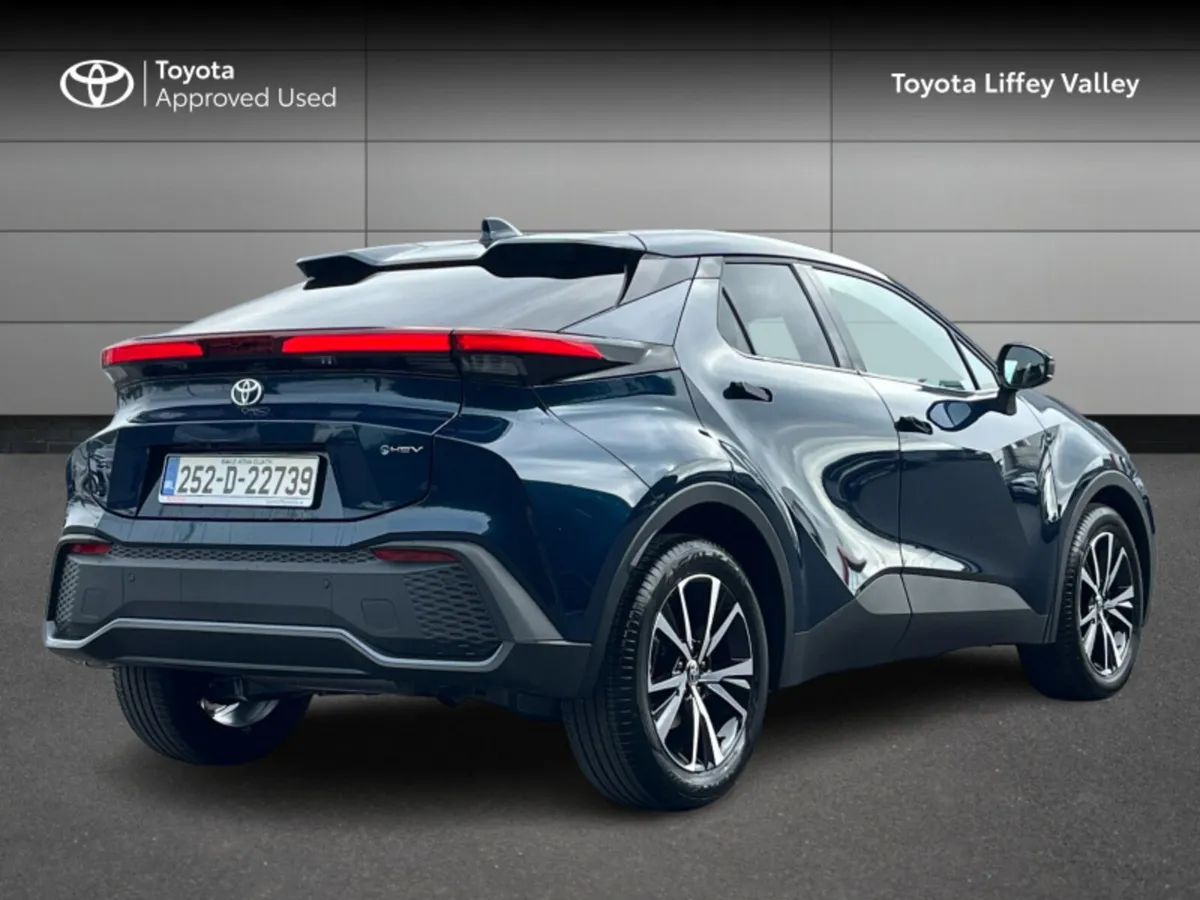 Toyota C-HR C-HR HYBRID SPORT 1.8 - Image 2