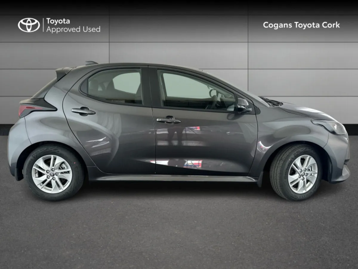 Toyota Yaris 1.5 - Image 3