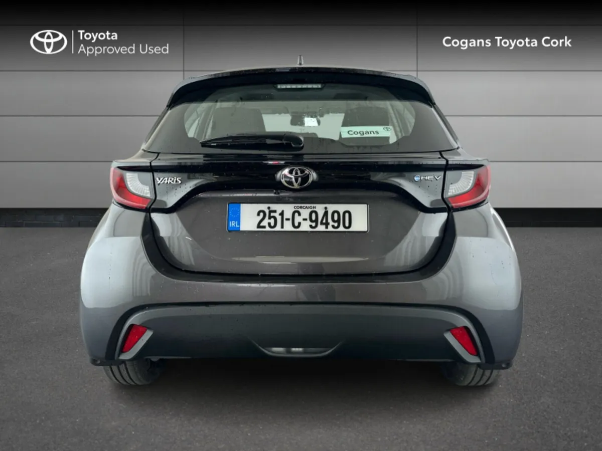Toyota Yaris 1.5 - Image 4