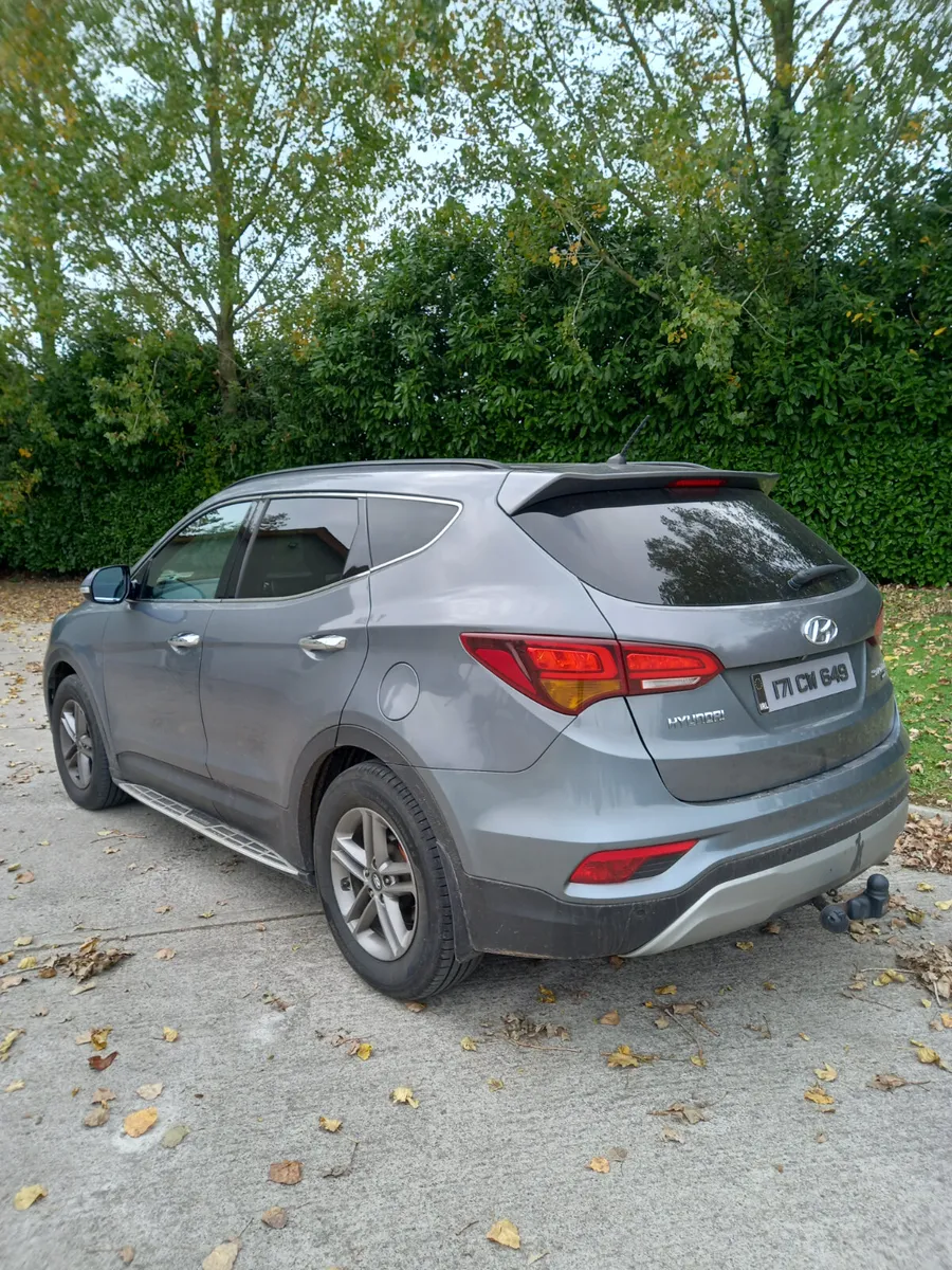 2017 Hyundai Santa Fe 2.2 Diesel - Image 2