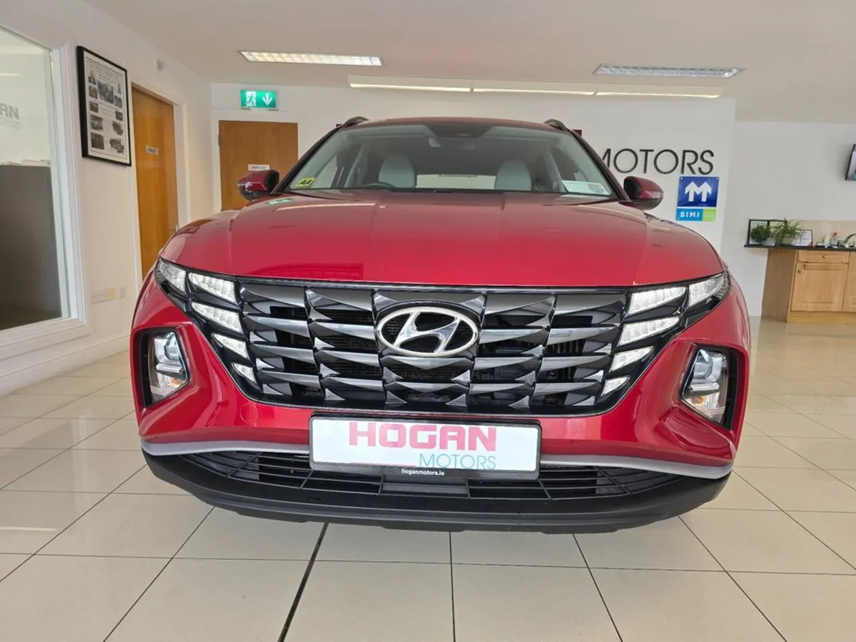 Hyundai Tucson Executive Hybrid HEV Automatic - Image 2