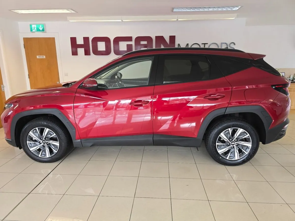 Hyundai Tucson Executive Hybrid HEV Automatic - Image 4