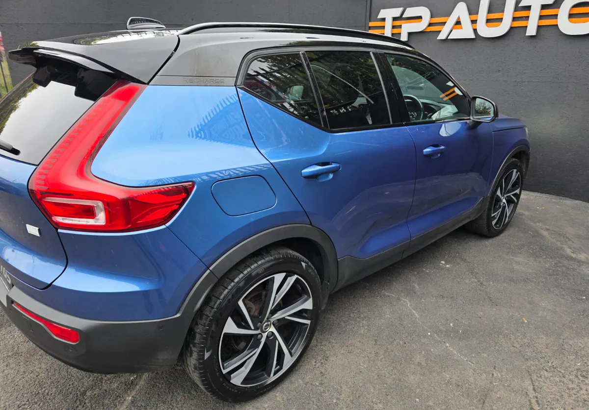 Volvo XC40 2020 T5 262 PHEV R-DESIGN HUGE SPEC PAN - Image 4