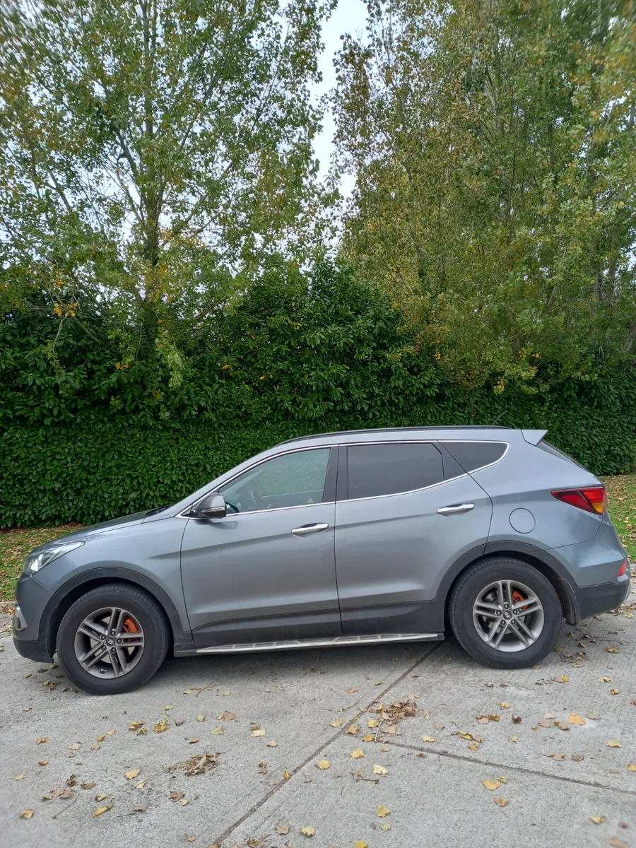 2017 Hyundai Santa Fe 2.2 Diesel - Image 1