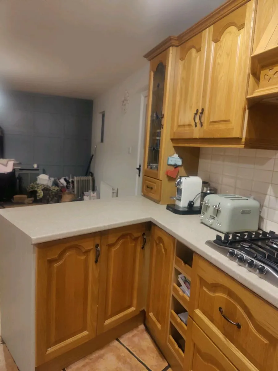 Kitchen , appliances, table and chairs - Image 3