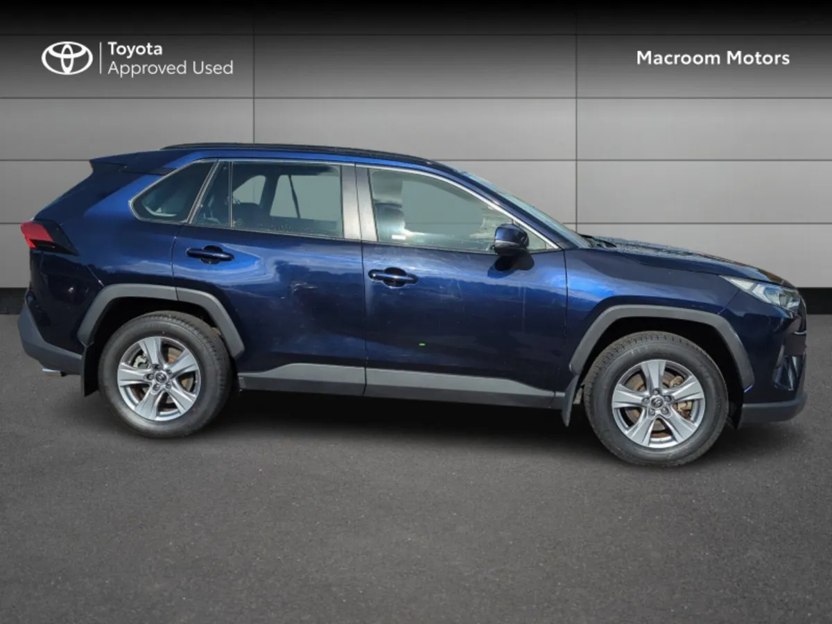 Toyota RAV4 RAV4 HYBRID LUNA 4DR AUTO - Image 3