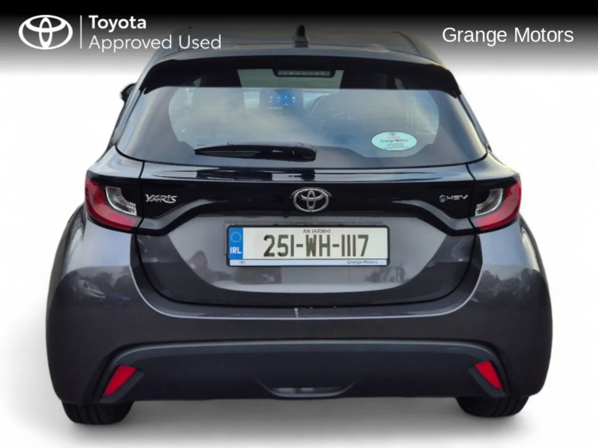 Toyota Yaris 1.5 HYBRID LUNA 5DR - Image 4