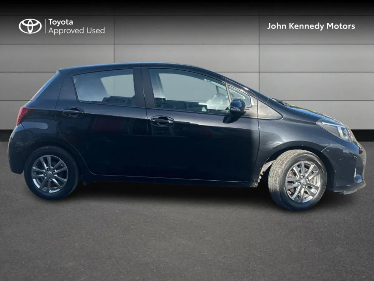 Toyota Yaris 1.0 LUNA 4DR - Image 3