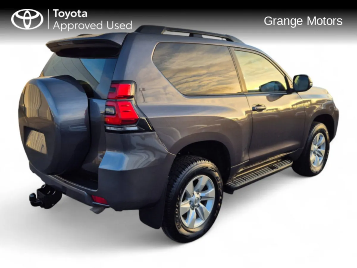 Toyota Land Cruiser 2.8 SWB GX COMM**6 SPEED MANUA - Image 3