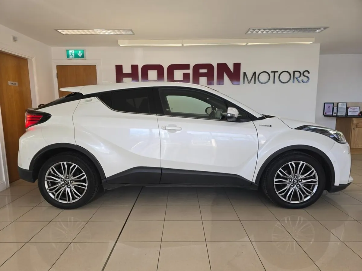 Toyota C-HR Hybrid SOL Automatic * Best Spec * - Image 3